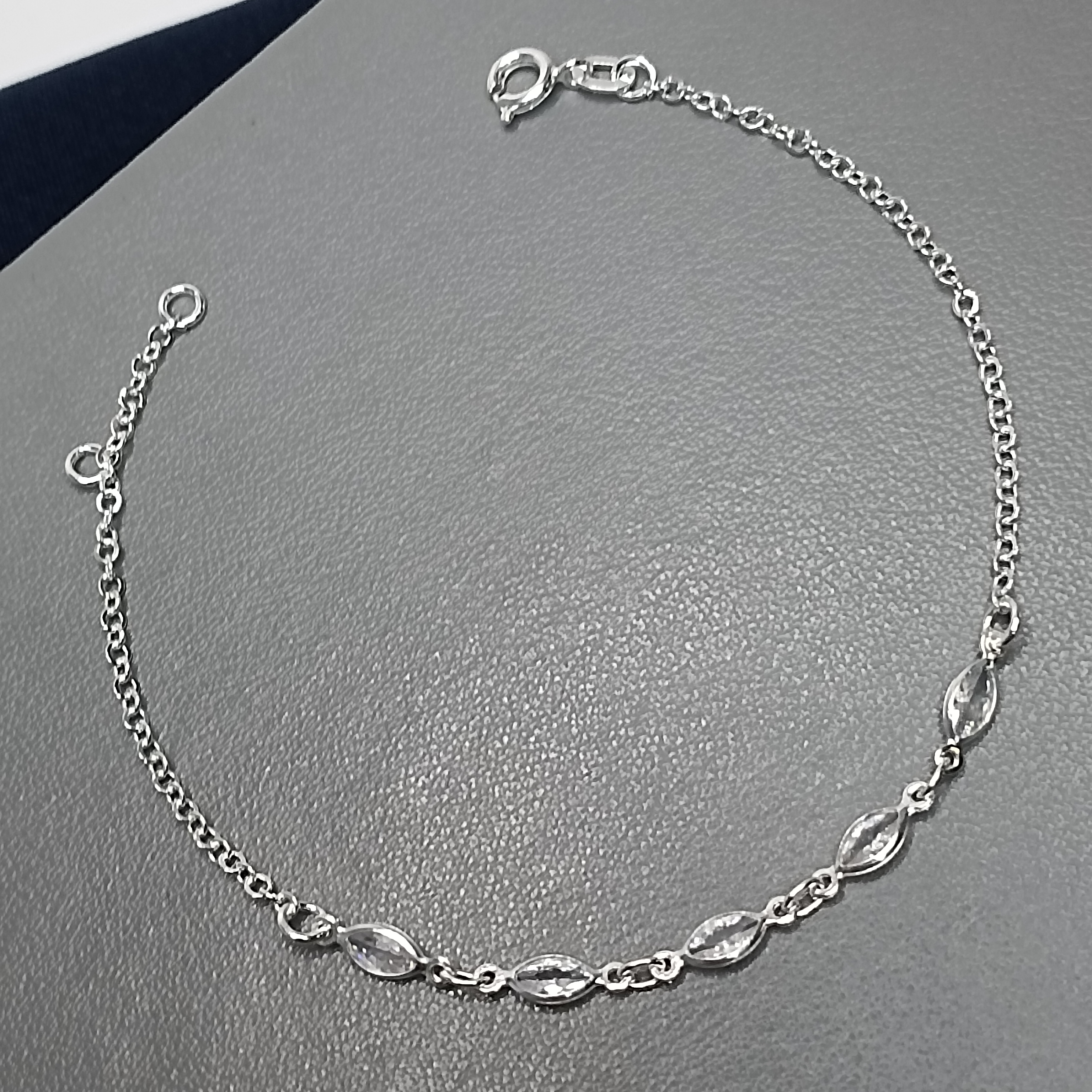 Pulseira De Prata 5 Zirconias Navete Meio Cod:MD1