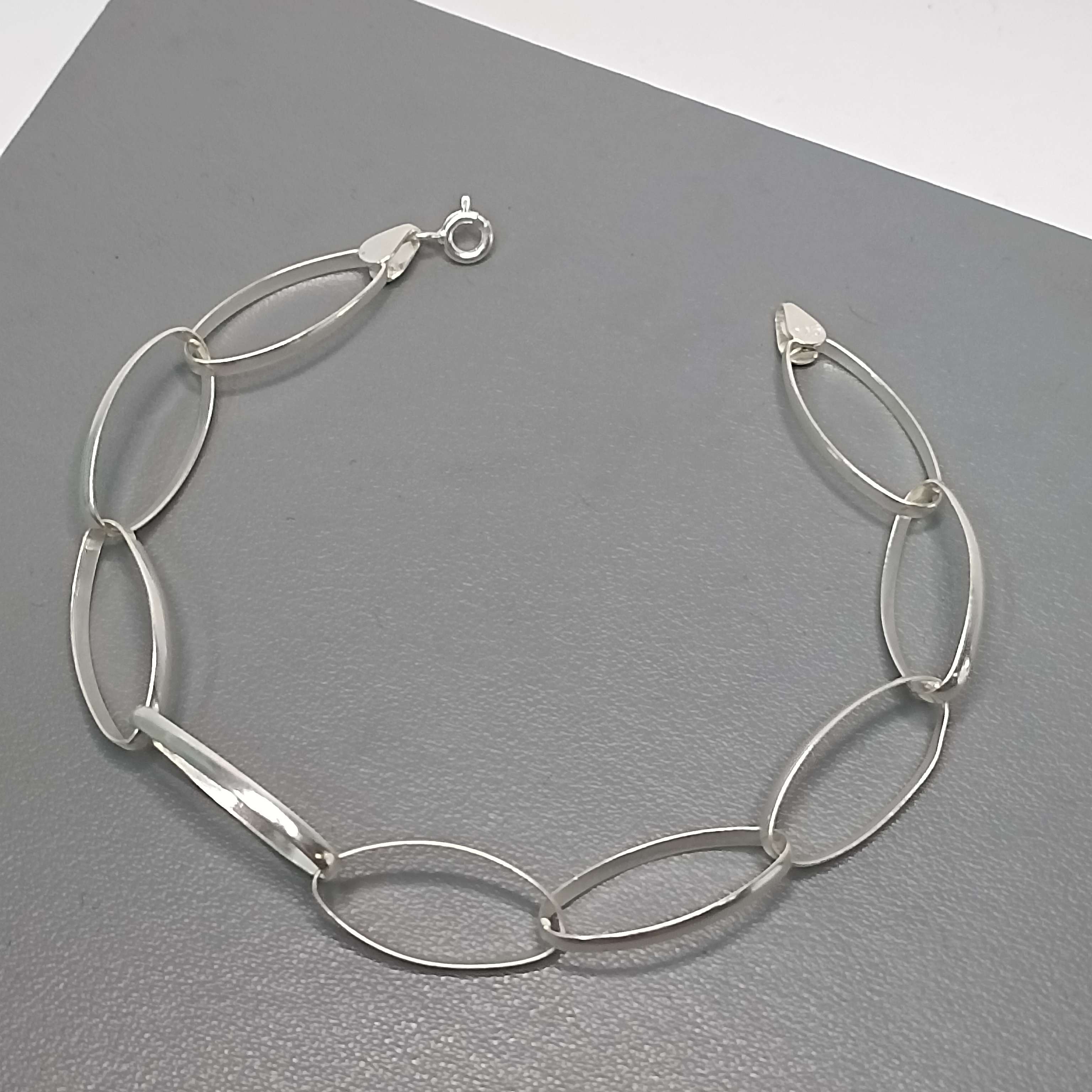 Pulseira De Prata Elo Oval Grande Vazado